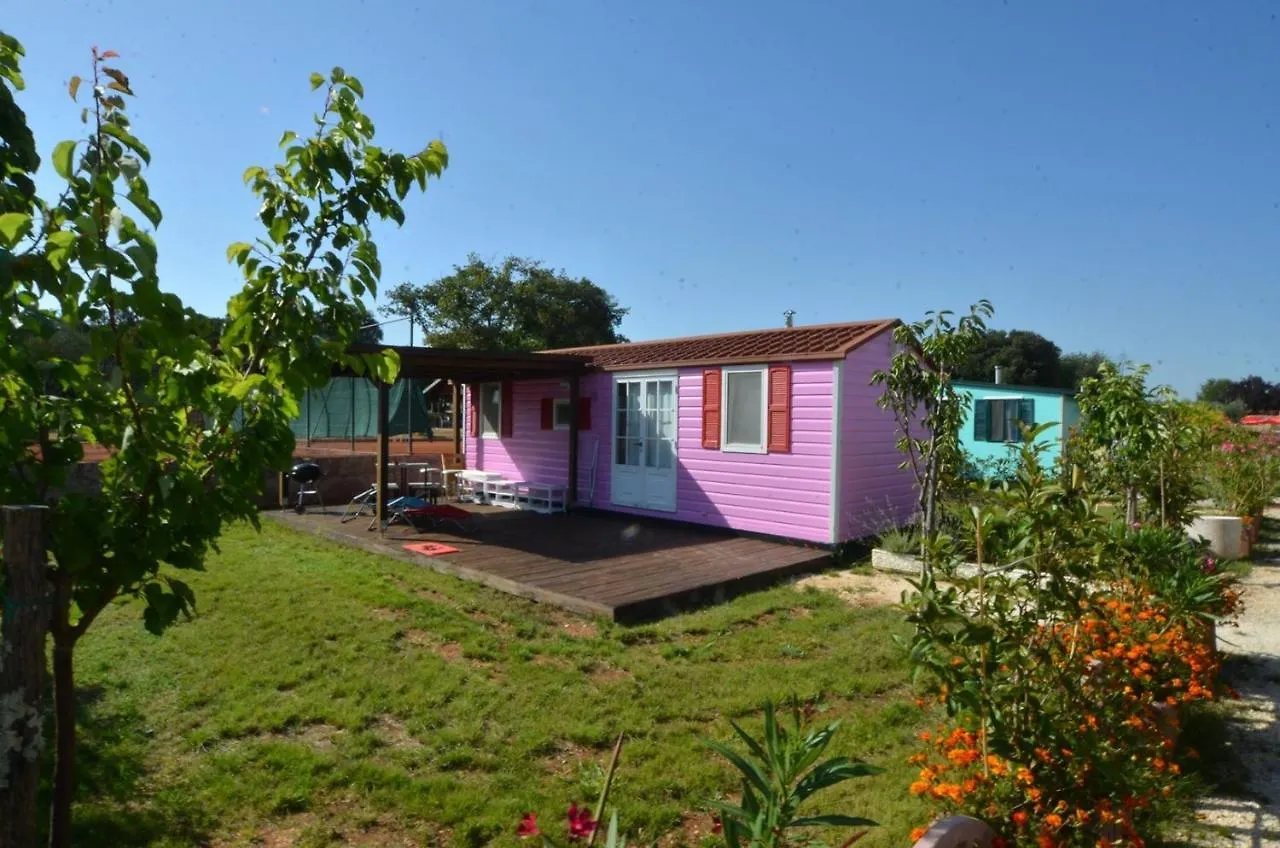 روفينج Flores Mobile Homes 3*,  كرواتيا