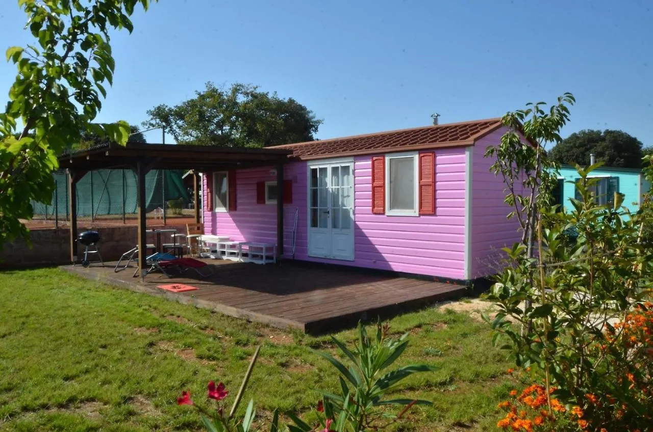 روفينج Flores Mobile Homes بيت ضيافة